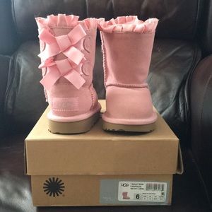 Brand new in box toddler Ugg Bailey Bow 2 Ruffles